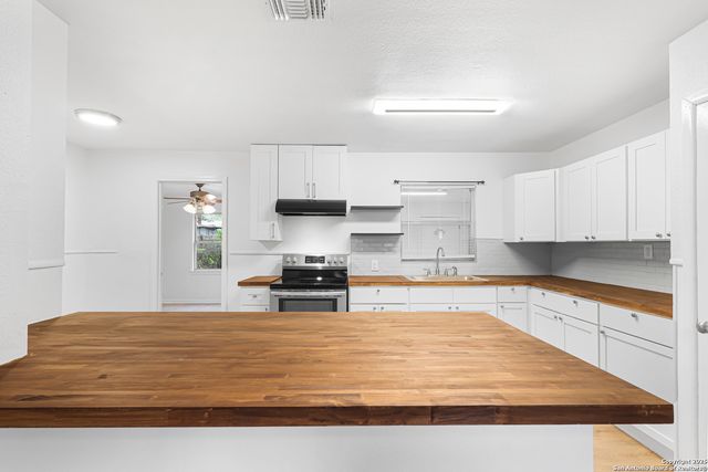 351 Eland, San Antonio, TX 78213