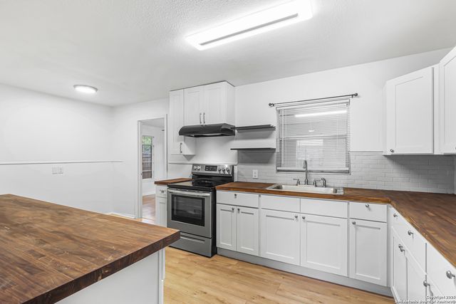 351 Eland, San Antonio, TX 78213