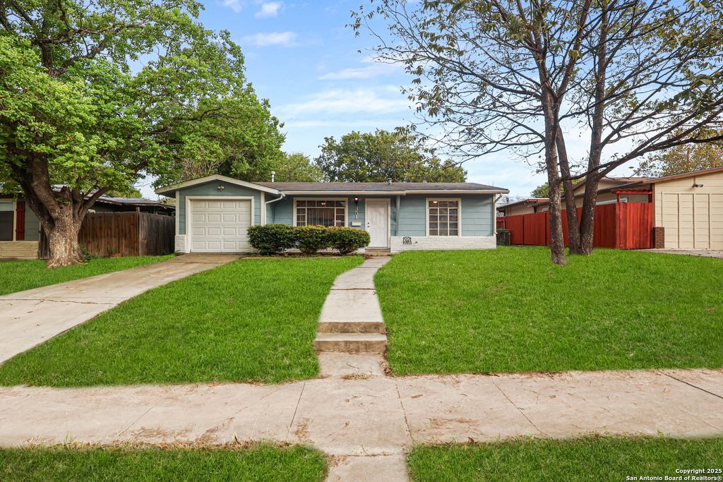 351 Eland, San Antonio, TX 78213