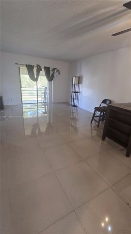 3351 NW 85th Ave 316, Coral Springs, FL 33065