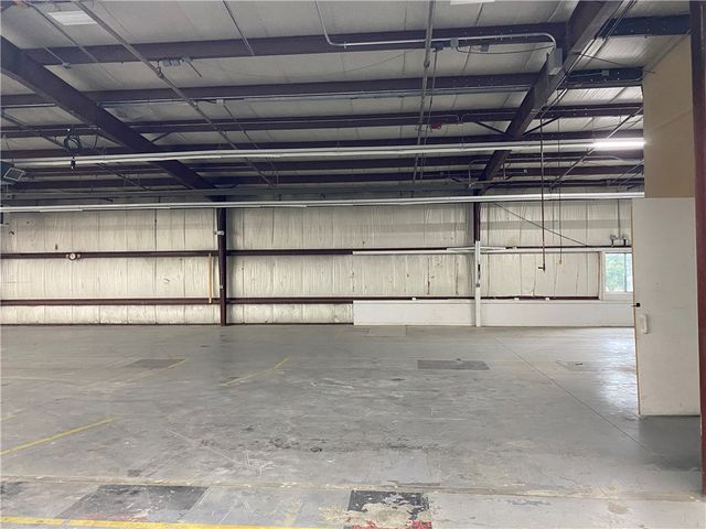 77 Broadcommon Road, Bristol, RI 02809