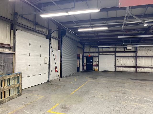 77 Broadcommon Road, Bristol, RI 02809
