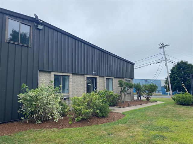 77 Broadcommon Road, Bristol, RI 02809