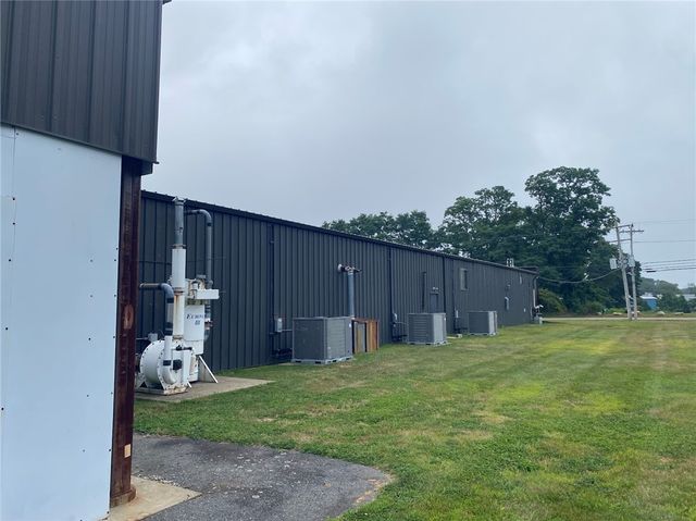 77 Broadcommon Road, Bristol, RI 02809