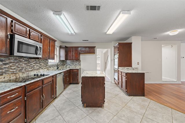 1521 Curtis Lane, Cedar Hill, TX 75104