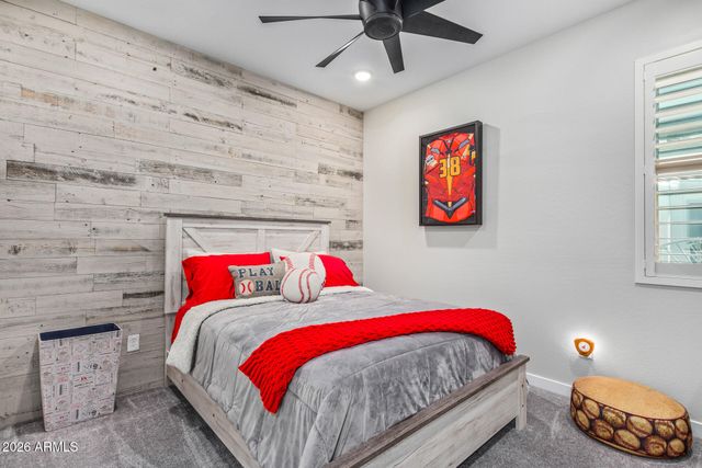 250 W QUEEN CREEK Road 145, Chandler, AZ 85248