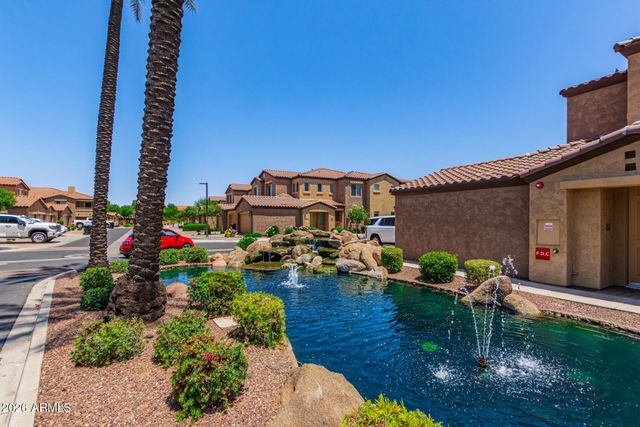 250 W QUEEN CREEK Road 145, Chandler, AZ 85248