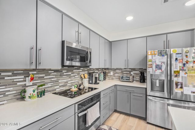 250 W QUEEN CREEK Road 145, Chandler, AZ 85248