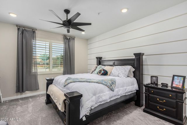 250 W QUEEN CREEK Road 145, Chandler, AZ 85248