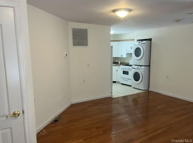823 E Park Place, Long Beach, NY 11561