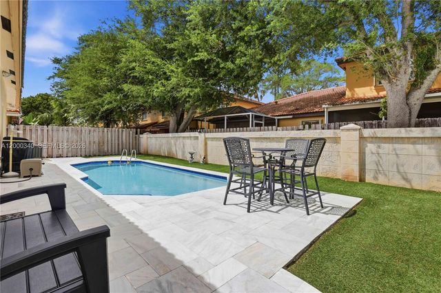 14033 N Cypress Cove Cir, Davie, FL 33325