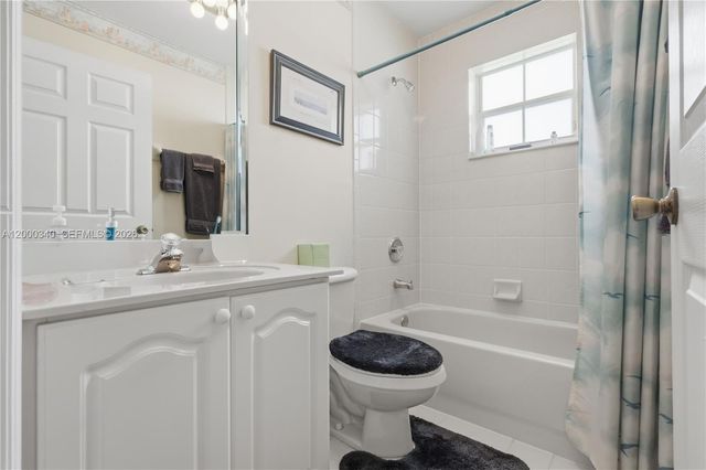 14033 N Cypress Cove Cir, Davie, FL 33325