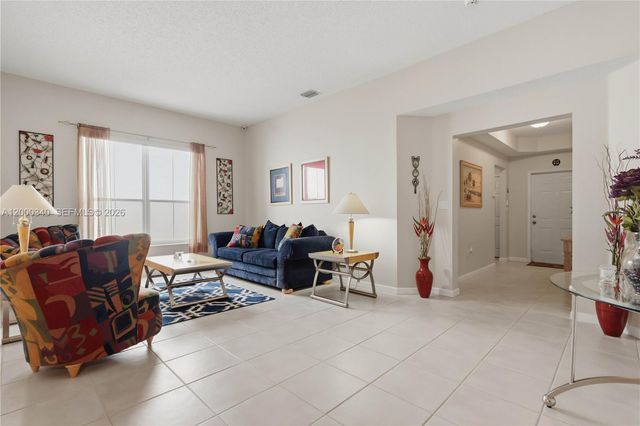 14033 N Cypress Cove Cir, Davie, FL 33325