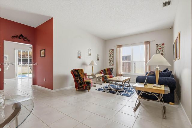 14033 N Cypress Cove Cir, Davie, FL 33325