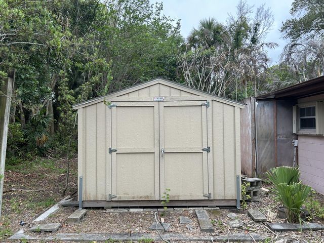 1105 Kentucky Avenue, Fort Pierce, FL 34950