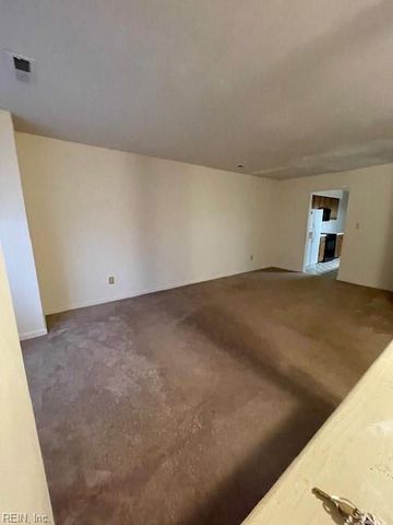 3956 Horse Run GLN, Newport News, VA 23602
