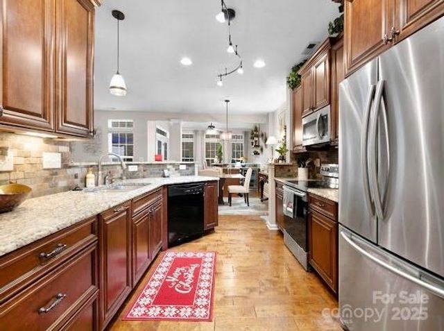 142 N Arcadian Way, Mooresville, NC 28117