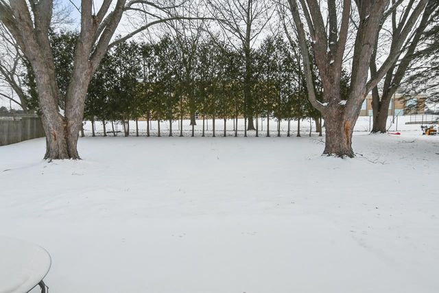 441 MENLO PARK ROAD, Green Bay, WI 54302