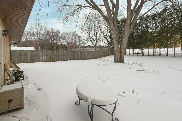 441 MENLO PARK ROAD, Green Bay, WI 54302