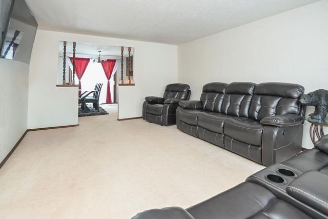 441 MENLO PARK ROAD, Green Bay, WI 54302