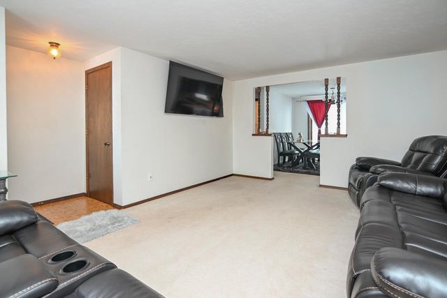 441 MENLO PARK ROAD, Green Bay, WI 54302