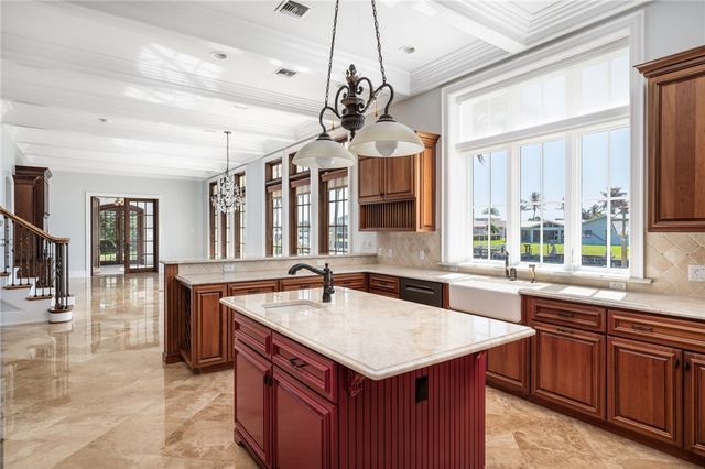 125 Mckee Lane, Vero Beach, FL 32960