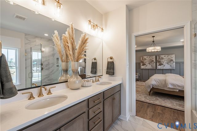 6607 Mayland Ridge Ln, Moseley, VA 23120