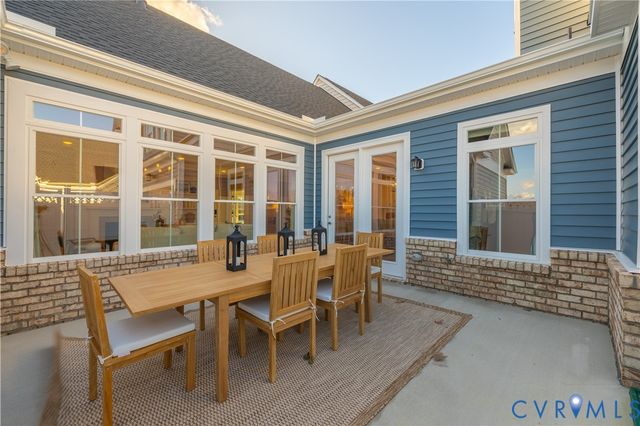 6607 Mayland Ridge Ln, Moseley, VA 23120