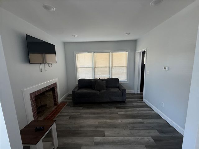 1076 Plainfield Street, Johnston, RI 02919