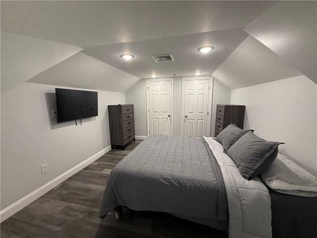 1076 Plainfield Street, Johnston, RI 02919