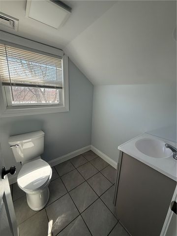 1076 Plainfield Street, Johnston, RI 02919