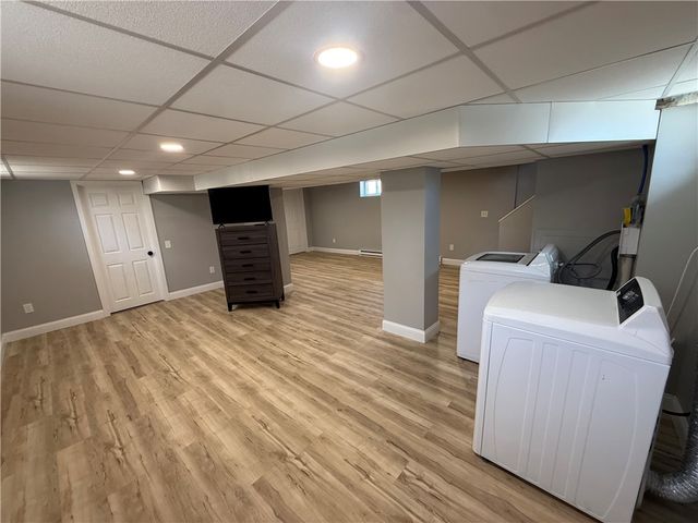 1076 Plainfield Street, Johnston, RI 02919