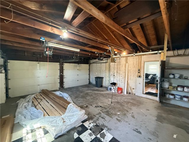 1076 Plainfield Street, Johnston, RI 02919