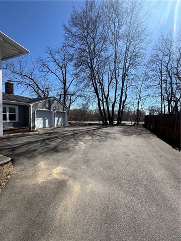 1076 Plainfield Street, Johnston, RI 02919