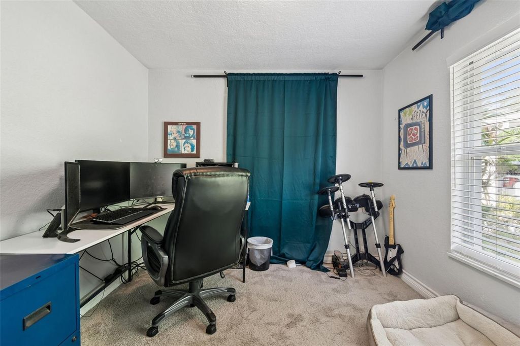 Image 12 of property listing at 2301 W ELDRED DRIVE, Tampa, FL 33603