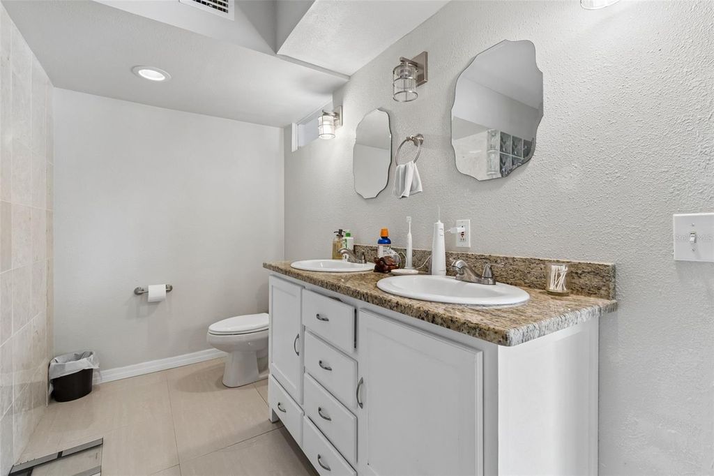 Image 17 of property listing at 2301 W ELDRED DRIVE, Tampa, FL 33603