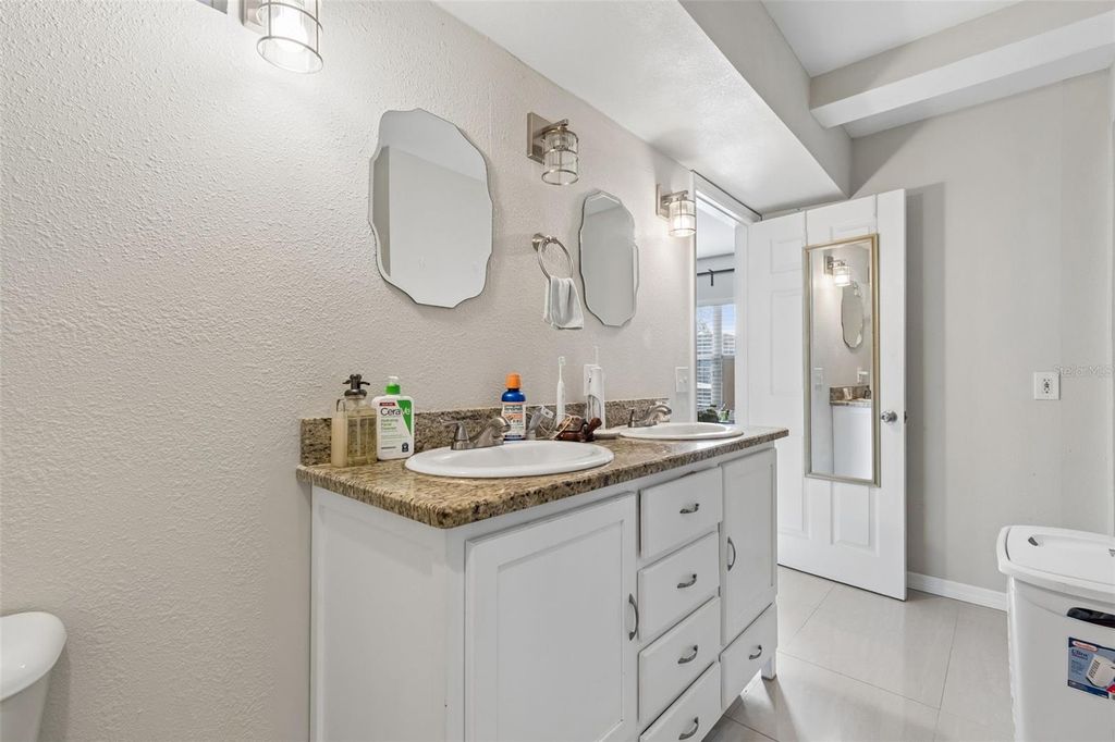 Image 18 of property listing at 2301 W ELDRED DRIVE, Tampa, FL 33603