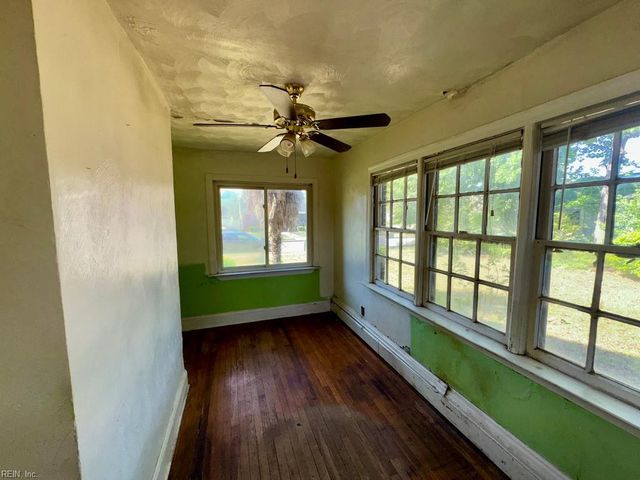 2910 Woodland AVE, Norfolk, VA 23504