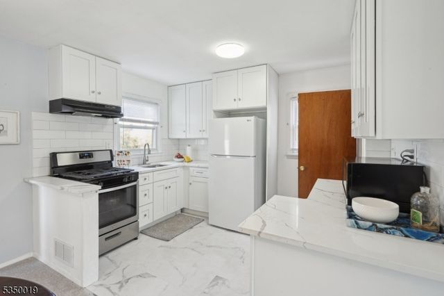 9 Wells Court, Bloomfield Twp., NJ 07003