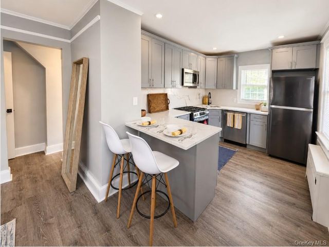 158 Cleveland Avenue, Mineola, NY 11501