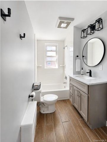 158 Cleveland Avenue, Mineola, NY 11501