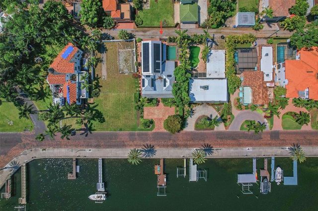 2320 COFFEE POT BOULEVARD NE, St Petersburg, FL 33704