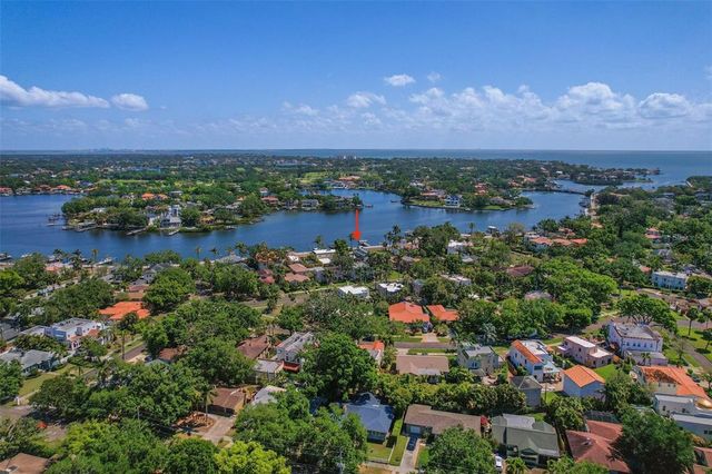 2320 COFFEE POT BOULEVARD NE, St Petersburg, FL 33704