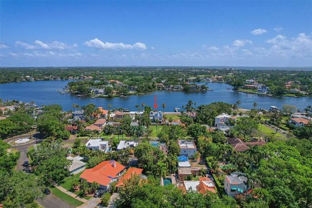 2320 COFFEE POT BOULEVARD NE, St Petersburg, FL 33704