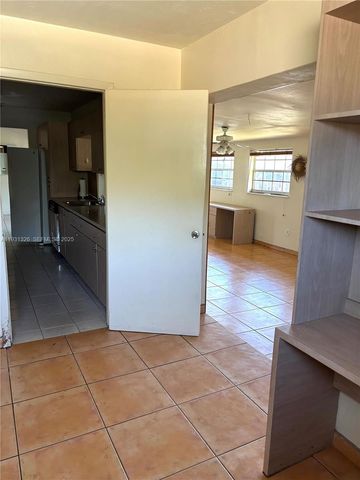 17960 NE 6th Ave, North Miami Beach, FL 33162