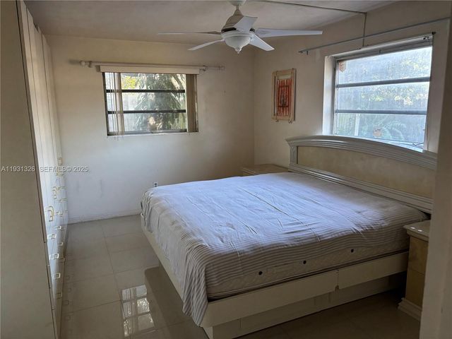 17960 NE 6th Ave, North Miami Beach, FL 33162