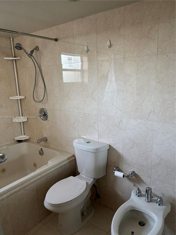 17960 NE 6th Ave, North Miami Beach, FL 33162