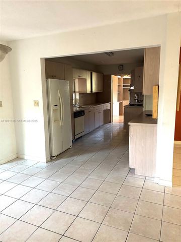 17960 NE 6th Ave, North Miami Beach, FL 33162