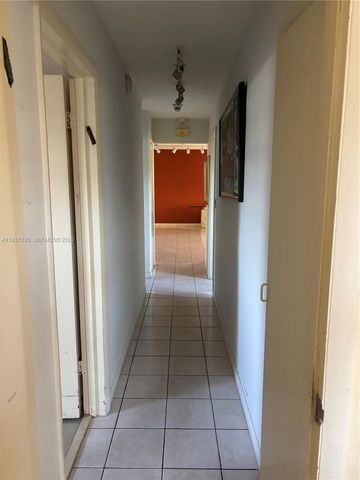 17960 NE 6th Ave, North Miami Beach, FL 33162