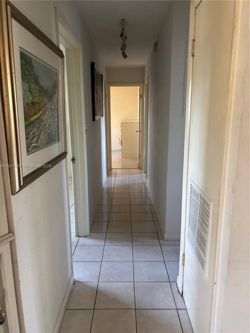 17960 NE 6th Ave, North Miami Beach, FL 33162